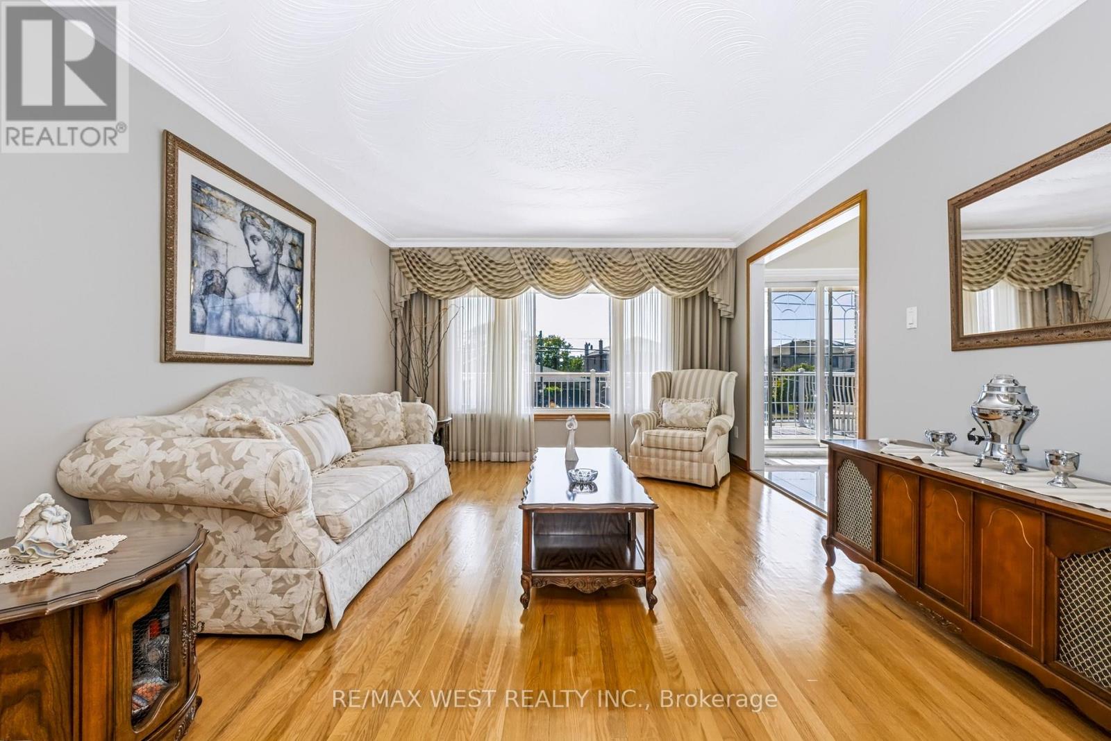 254 MAPLE LEAF DRIVE - 17