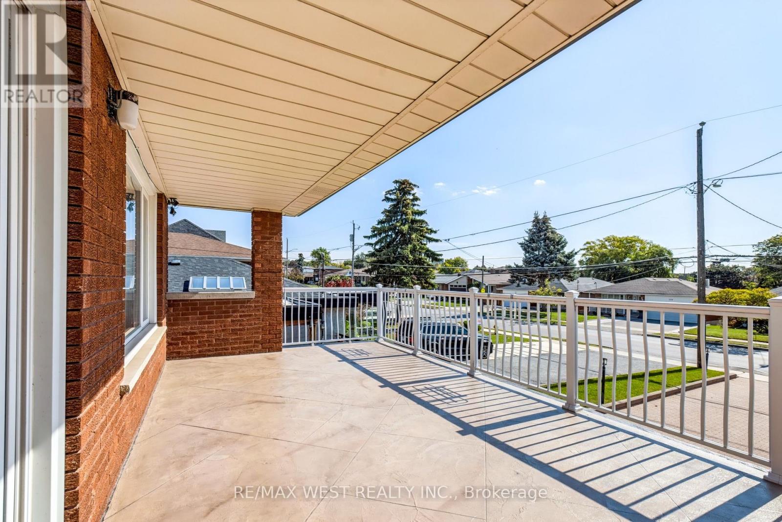 254 MAPLE LEAF DRIVE - 26