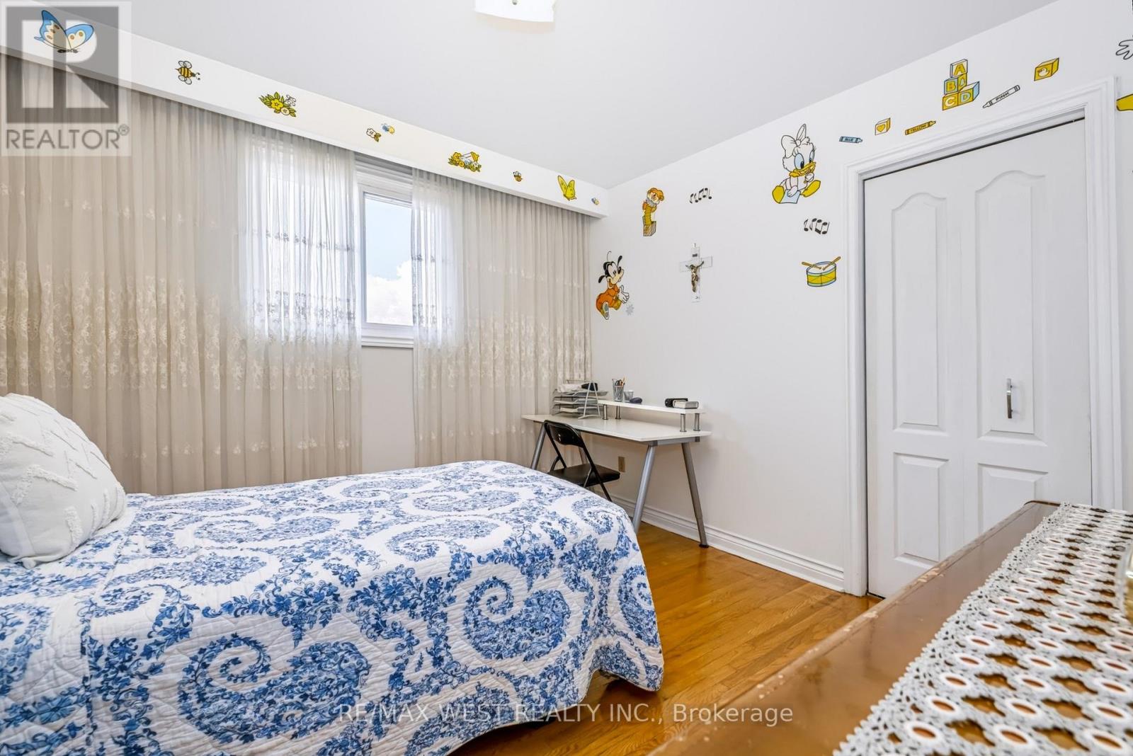 254 Maple Leaf Drive, Toronto, ON photo 36