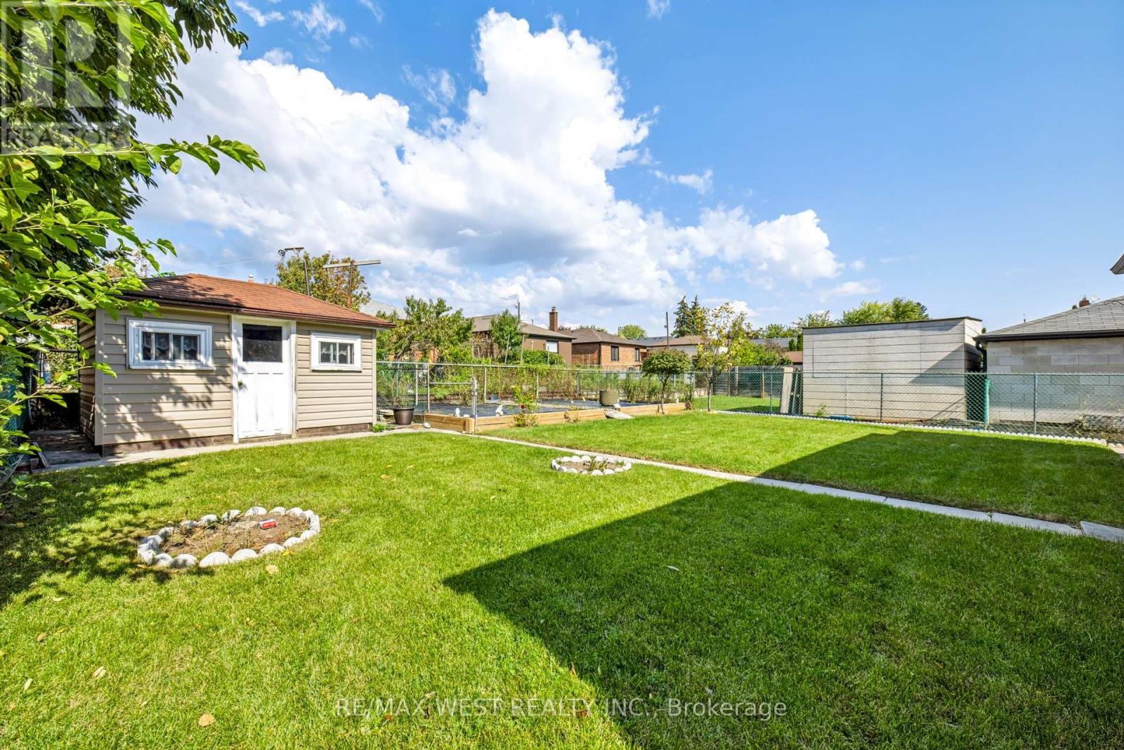 254 Maple Leaf Drive, Toronto, ON photo 45