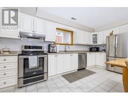 Bedroom 3 - 254 Maple Leaf Drive, Toronto, ON M6L1P1 Photo 10