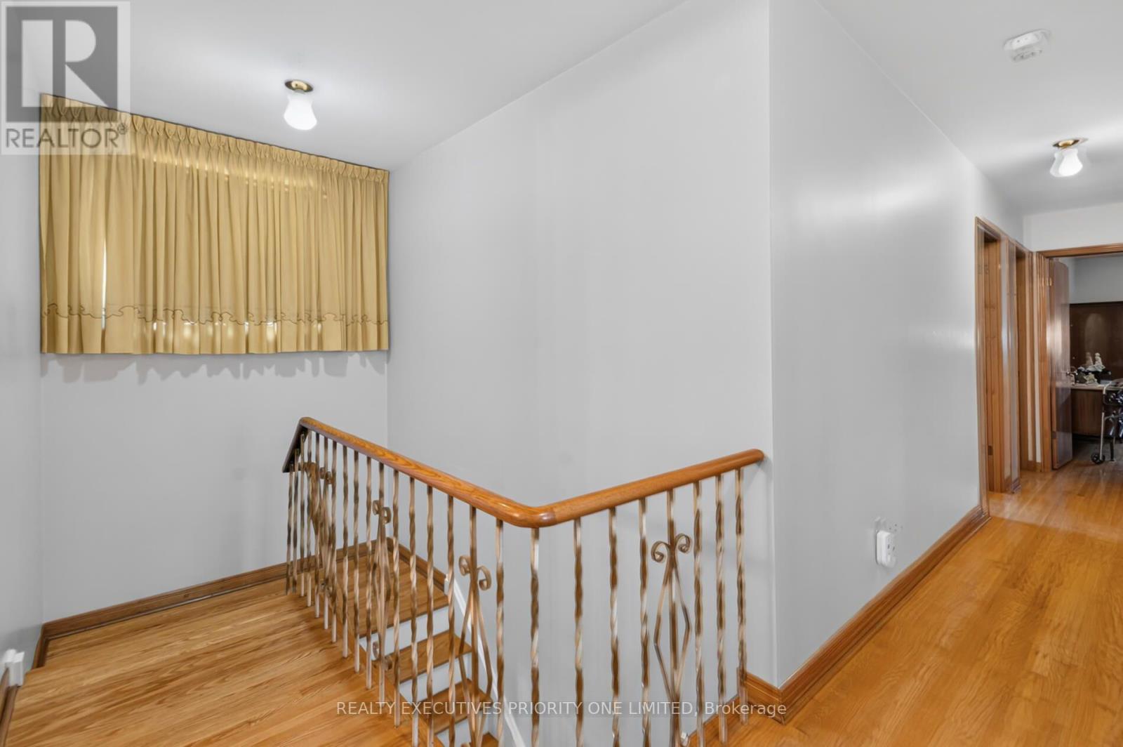 355 Glen Park Avenue, Toronto, ON photo 18