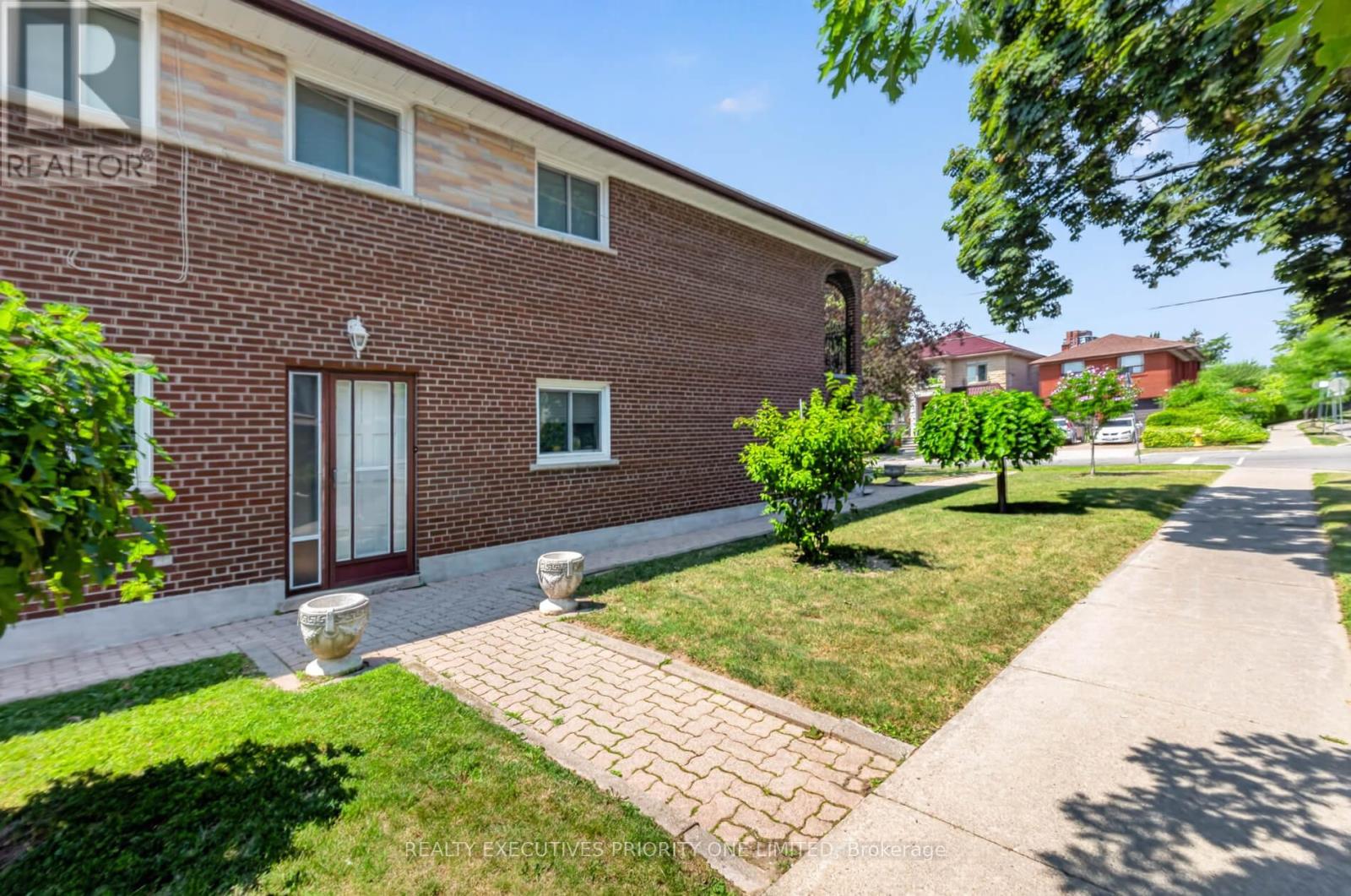 355 GLEN PARK AVENUE - 26