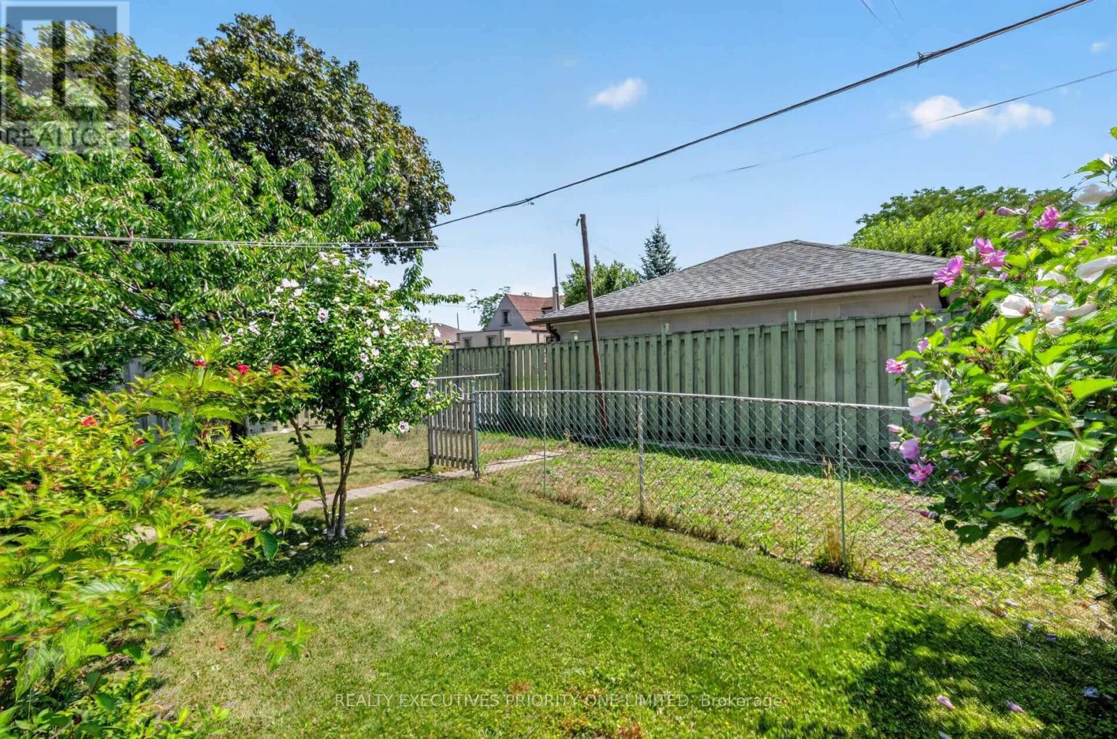 355 GLEN PARK AVENUE - 32