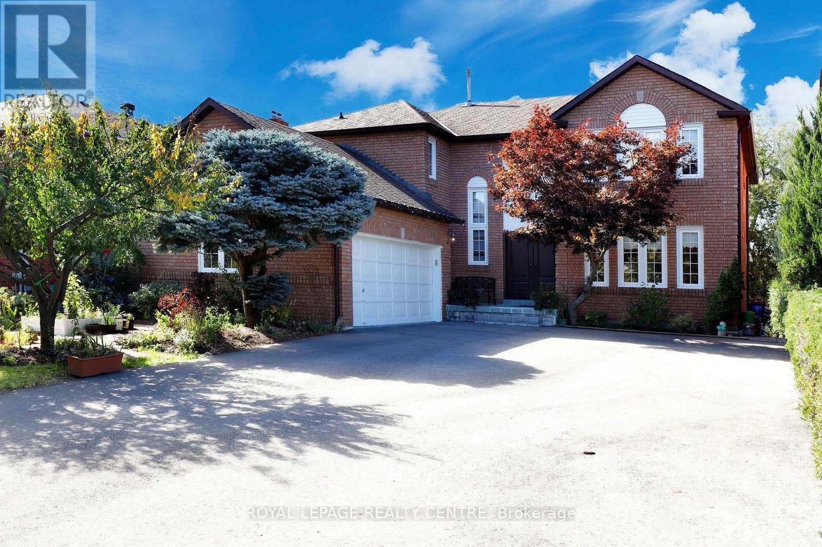 Photo of 5680 Oldcastle Crescent
