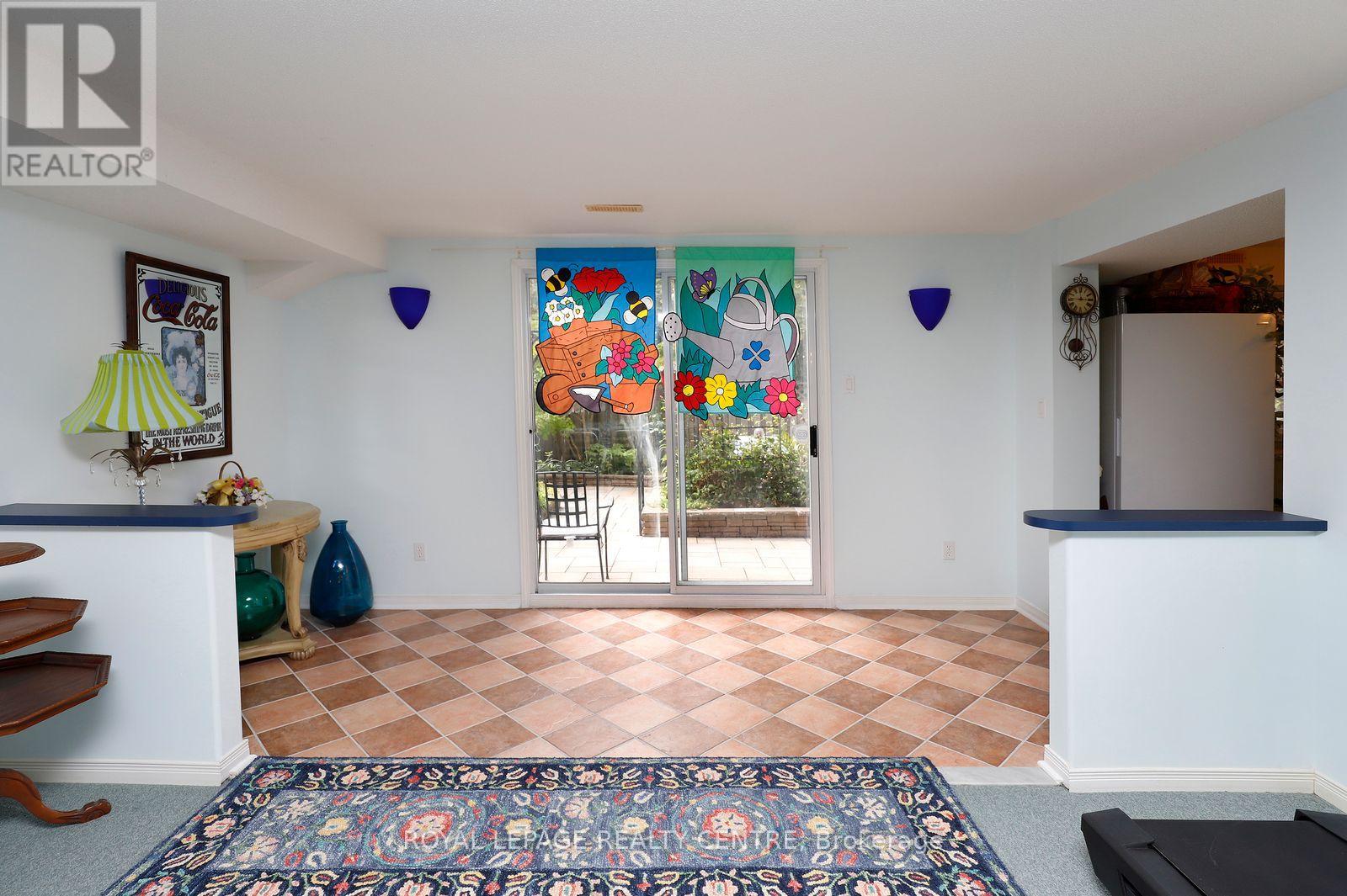 5680 OLDCASTLE CRESCENT - 37