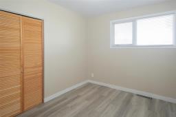 409 Kent Road, Winnipeg, MB R2L1Y2 Photo 12