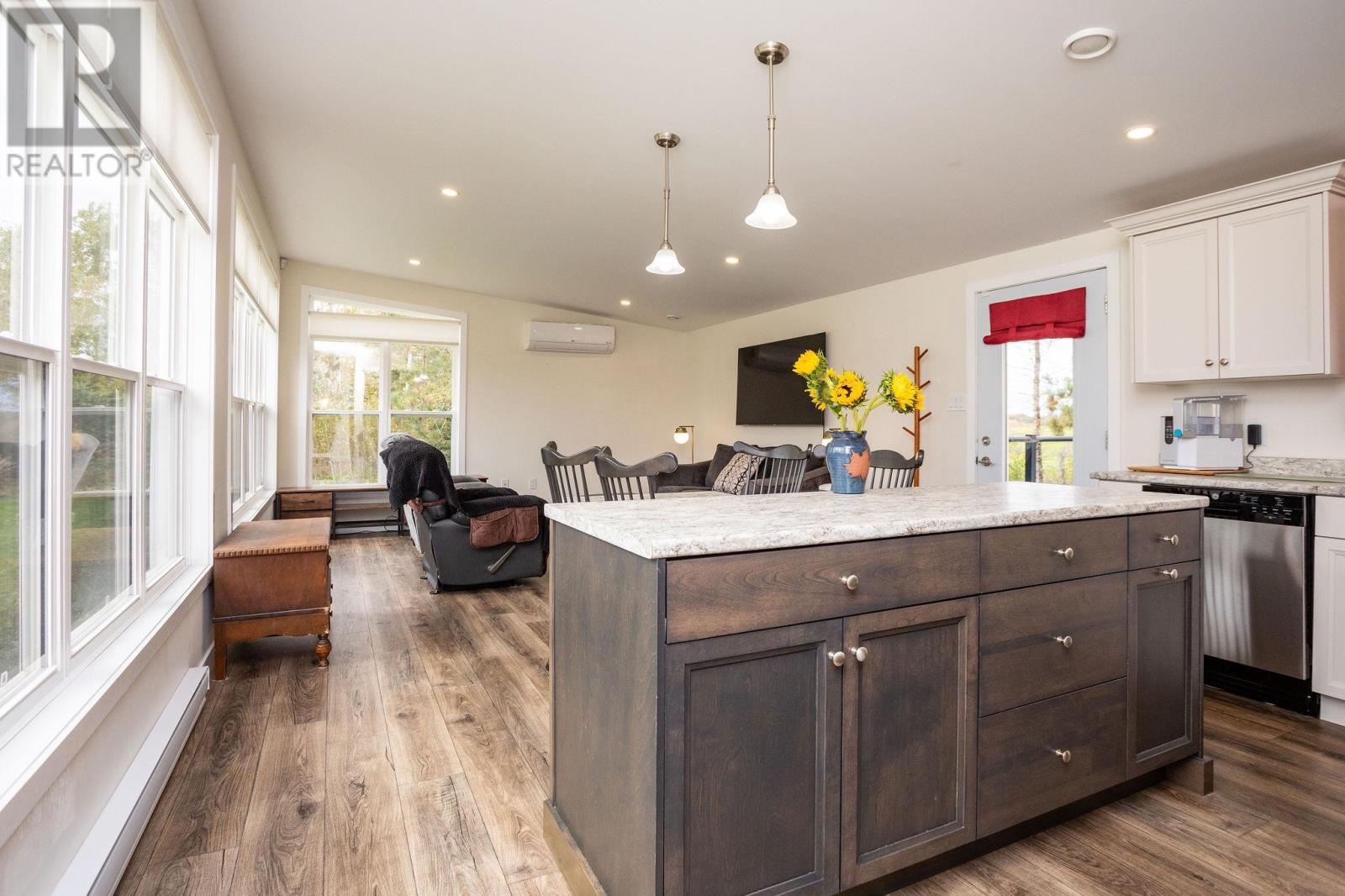 1024 Linwood Road - 8
