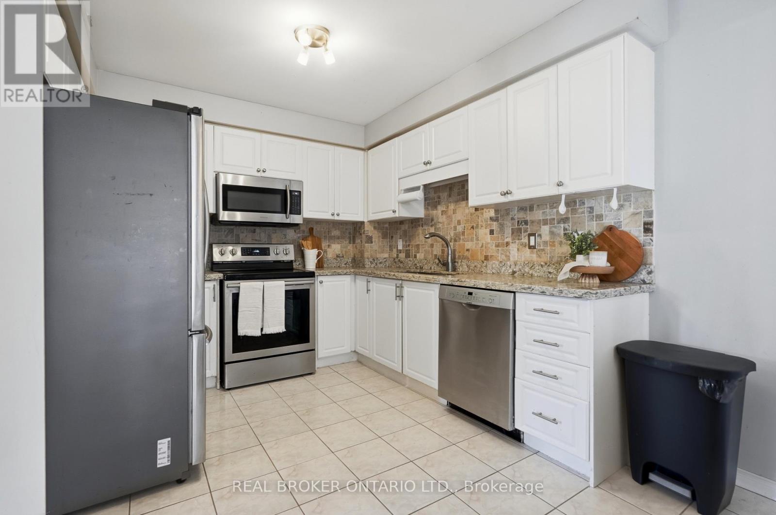 148 ROCKHAVEN LANE - 22
