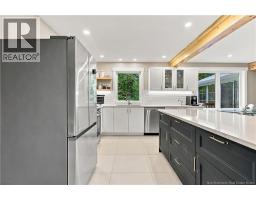 41 Simcoe Court, photo 5