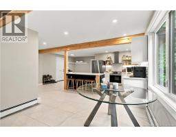 41 Simcoe Court, photo 10