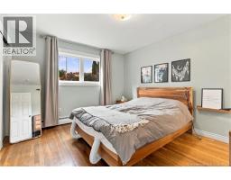 41 Simcoe Court, photo 22