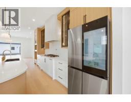 1529 18 Avenue NW - photo 11