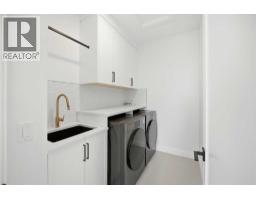 1529 18 Avenue NW - photo 45
