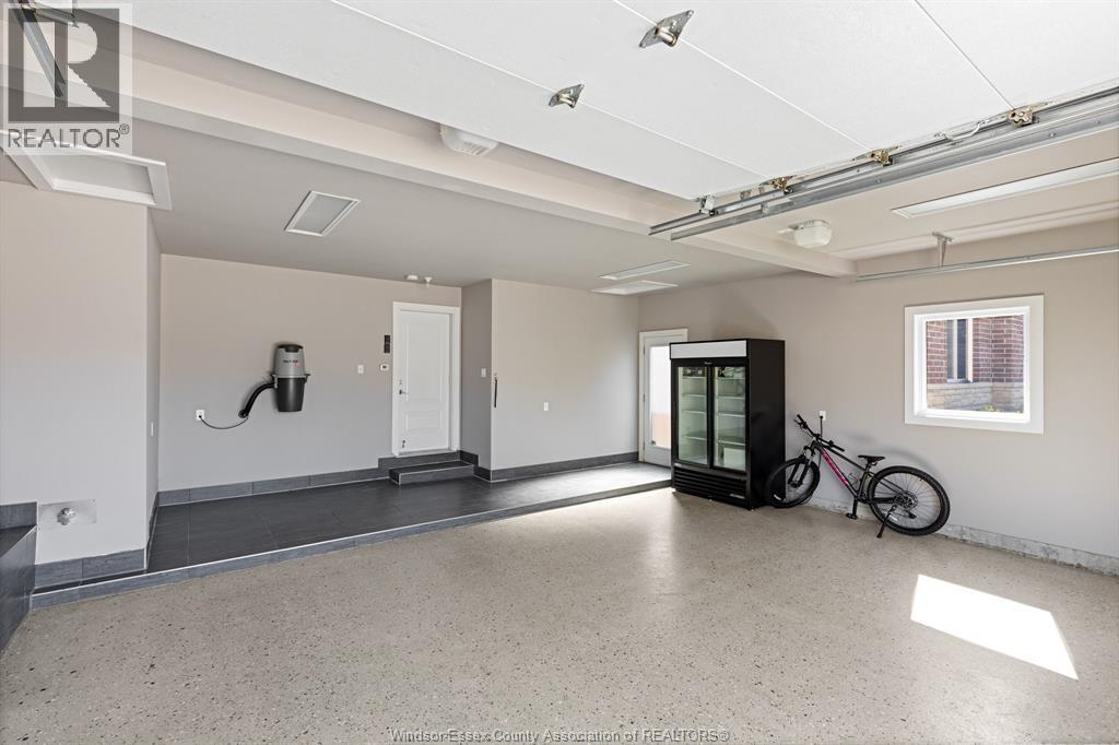 192 ELLISON AVENUE - 38