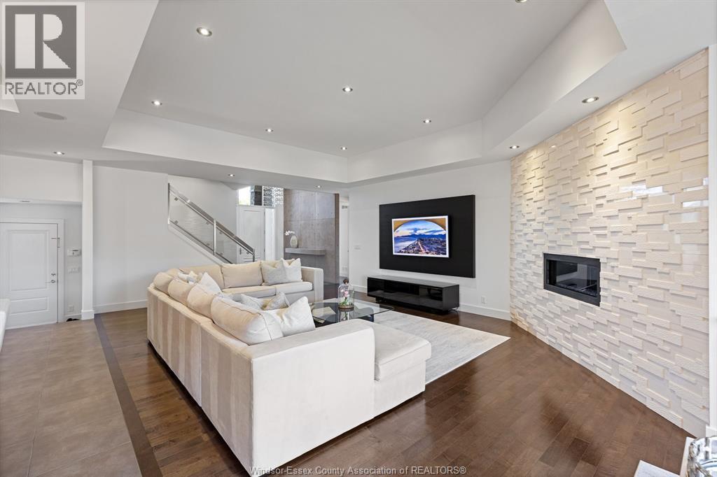 192 ELLISON AVENUE - 6