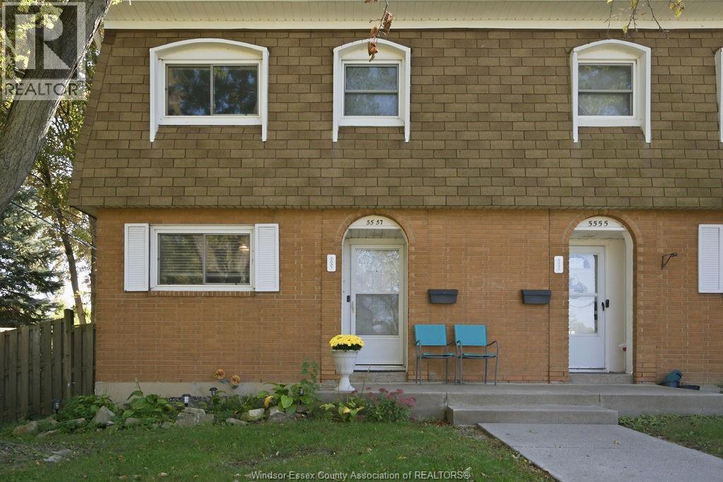 5557 CORONATION AVENUE - 1