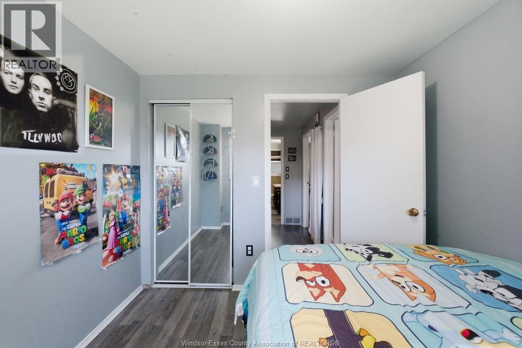 5557 CORONATION AVENUE - 14