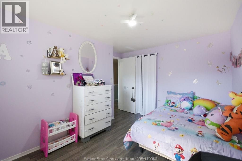 5557 CORONATION AVENUE - 17