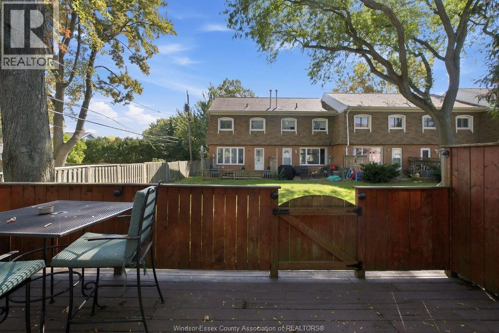 5557 CORONATION AVENUE - 29
