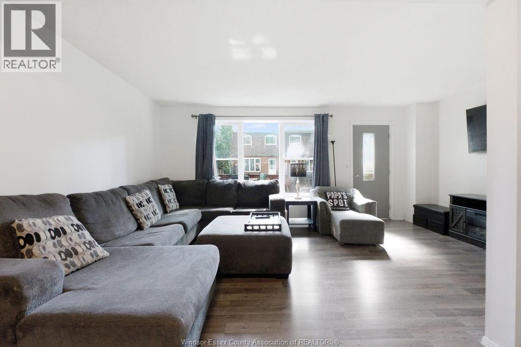 5557 CORONATION AVENUE - Image 6