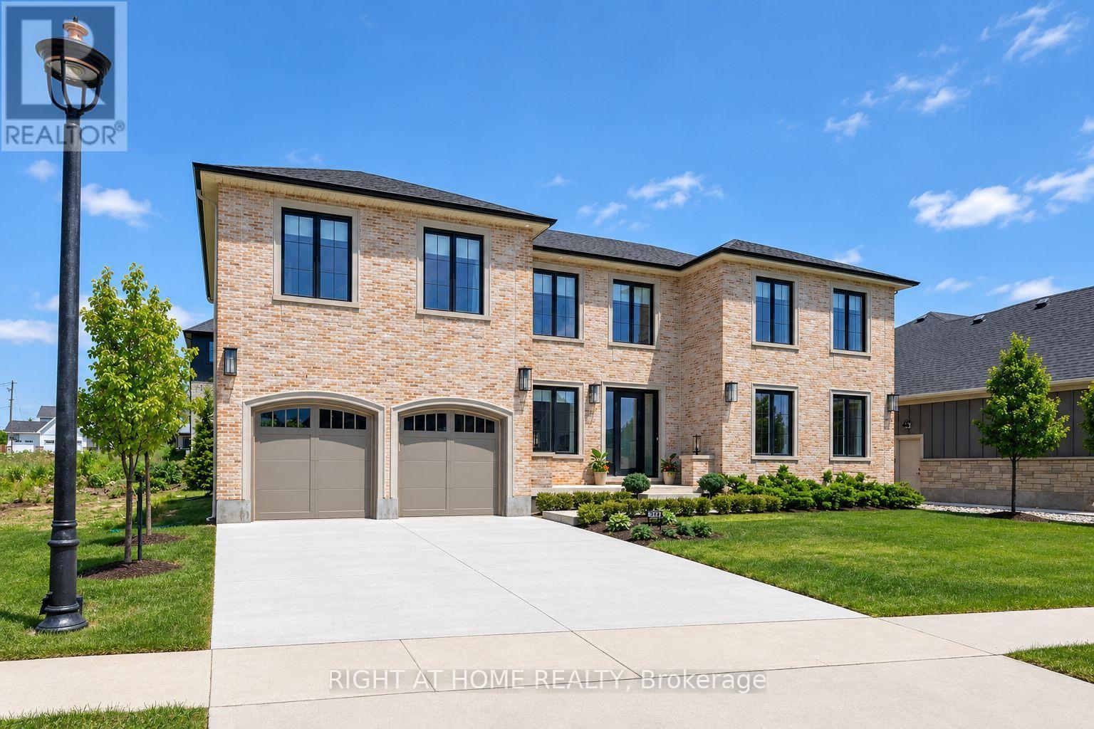 372 MANHATTAN DRIVE - 1
