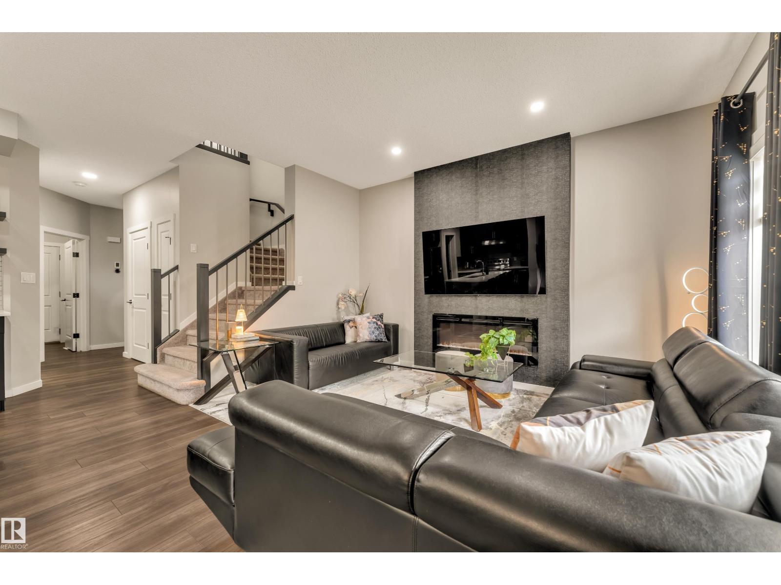 4107 5 Avenue SW, Charlesworth — photo 13 of 30: Property photo
