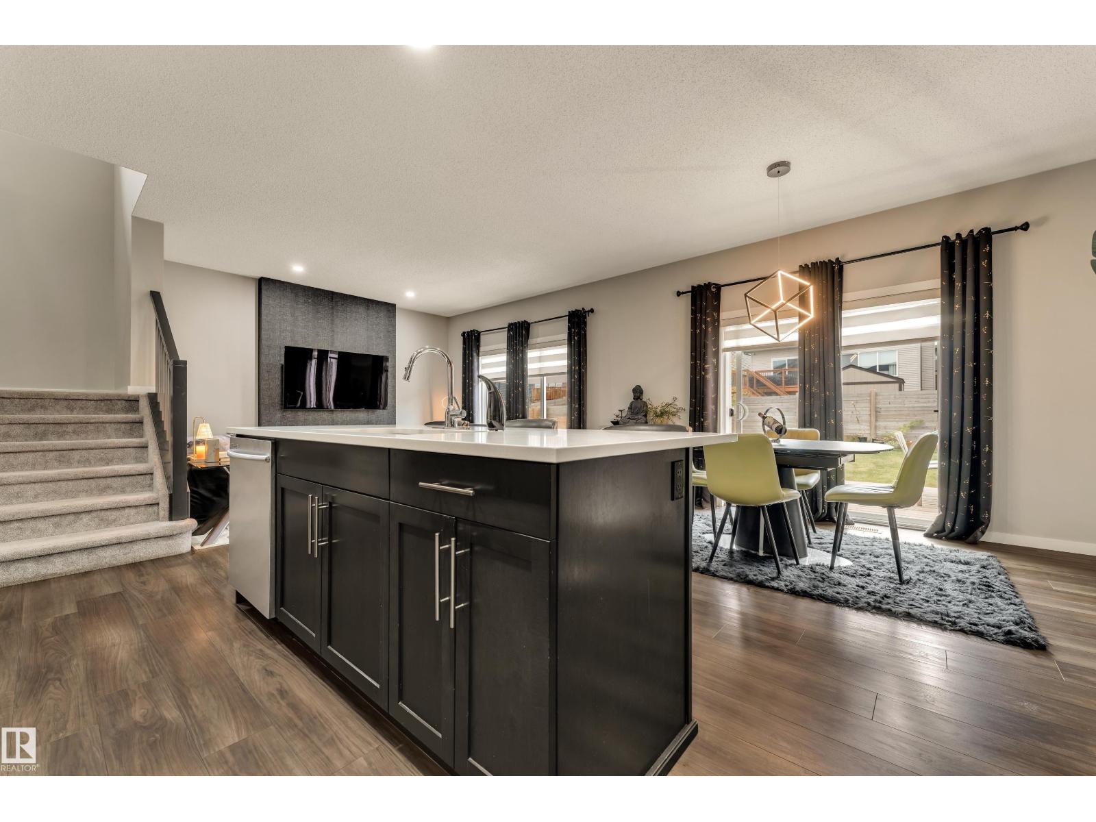 4107 5 Avenue SW, Charlesworth — photo 18 of 30: Property photo