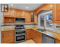 6407 Lombardy Crescent SW - photo 9