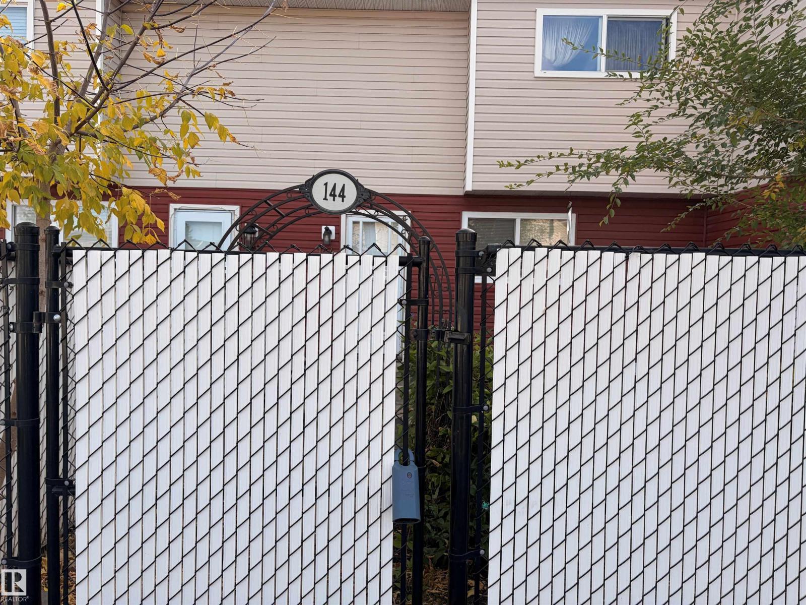 144 HABITAT CR NW - 39