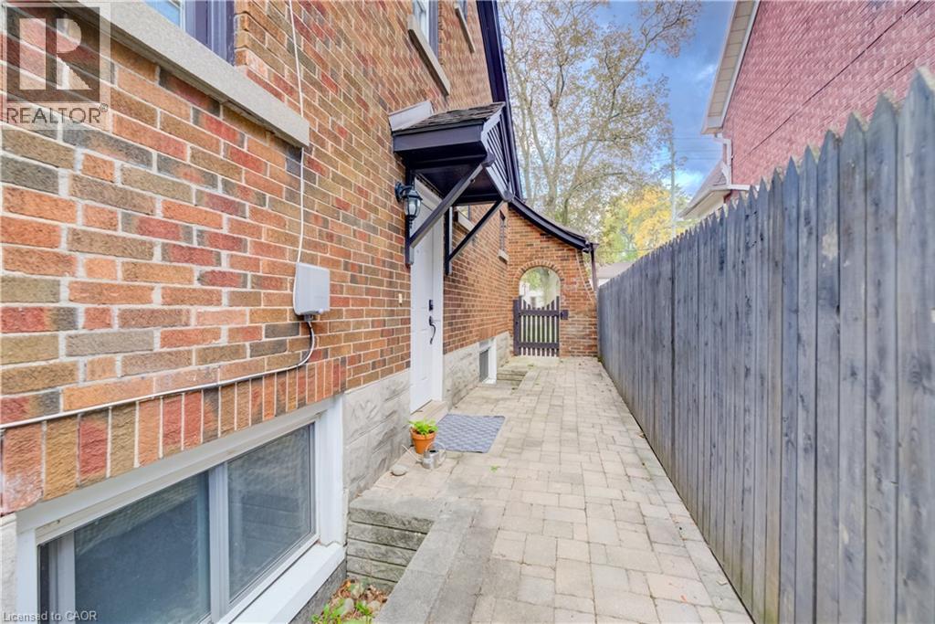 38 Highland Road West — photo 19