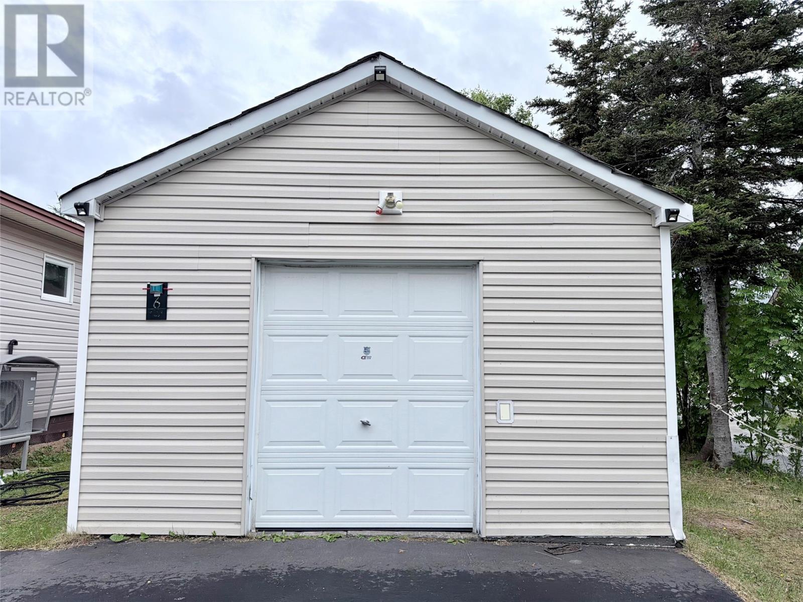 6 Third Avenue - 19