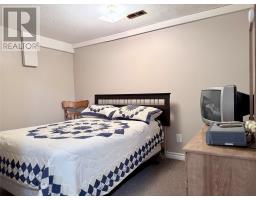 6 Third Avenue thumbnail 15