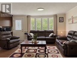 6 Third Avenue thumbnail 3