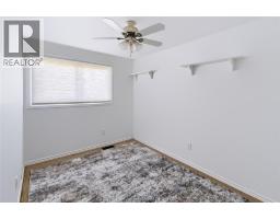 106 Wedgewood Avenue, Chatham, ON N7M5T4 Photo 9