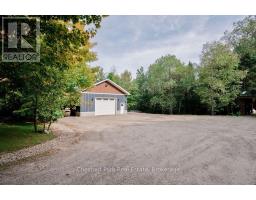 Recreational, Games room - 123 East Waseosa Lk Road, Huntsville, ON P1H2J4 Photo 9