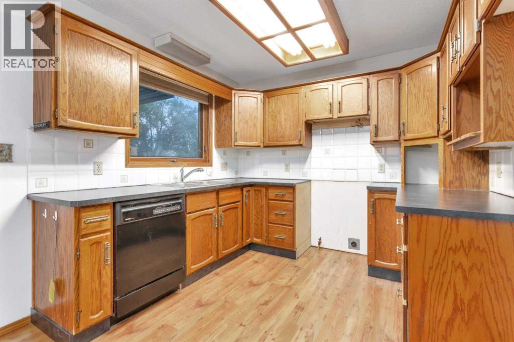 Listing photo – 54 Rogers Crescent, Red Deer