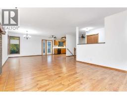 Family room - 54 Rogers Crescent, Red Deer, AB T4P3K1 Photo 9