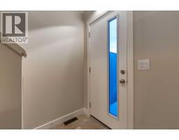 8826 6 Street SE - photo 3