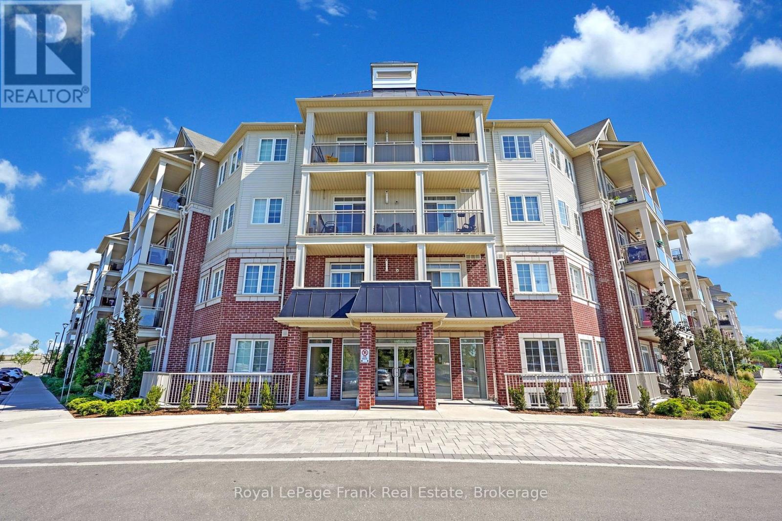405- 84 Aspen Springs Drive, Clarington, ON