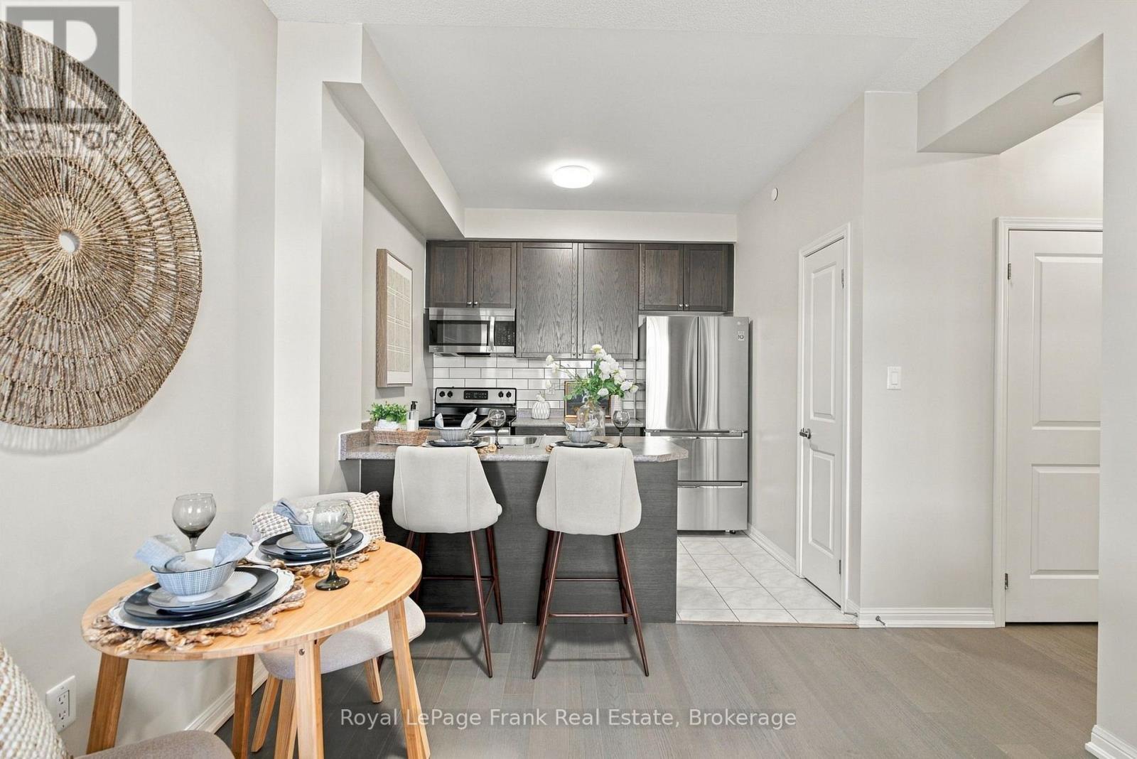405- 84 Aspen Springs Drive, Clarington, ON photo 5