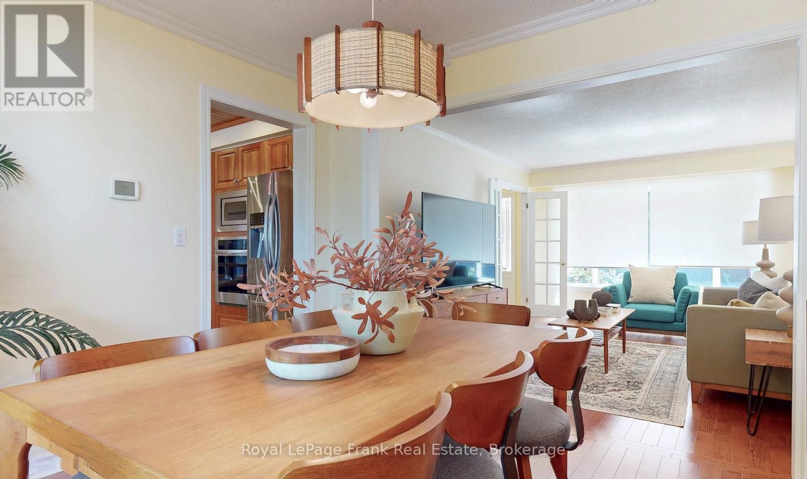 204 ST JOHN STREET E - 23