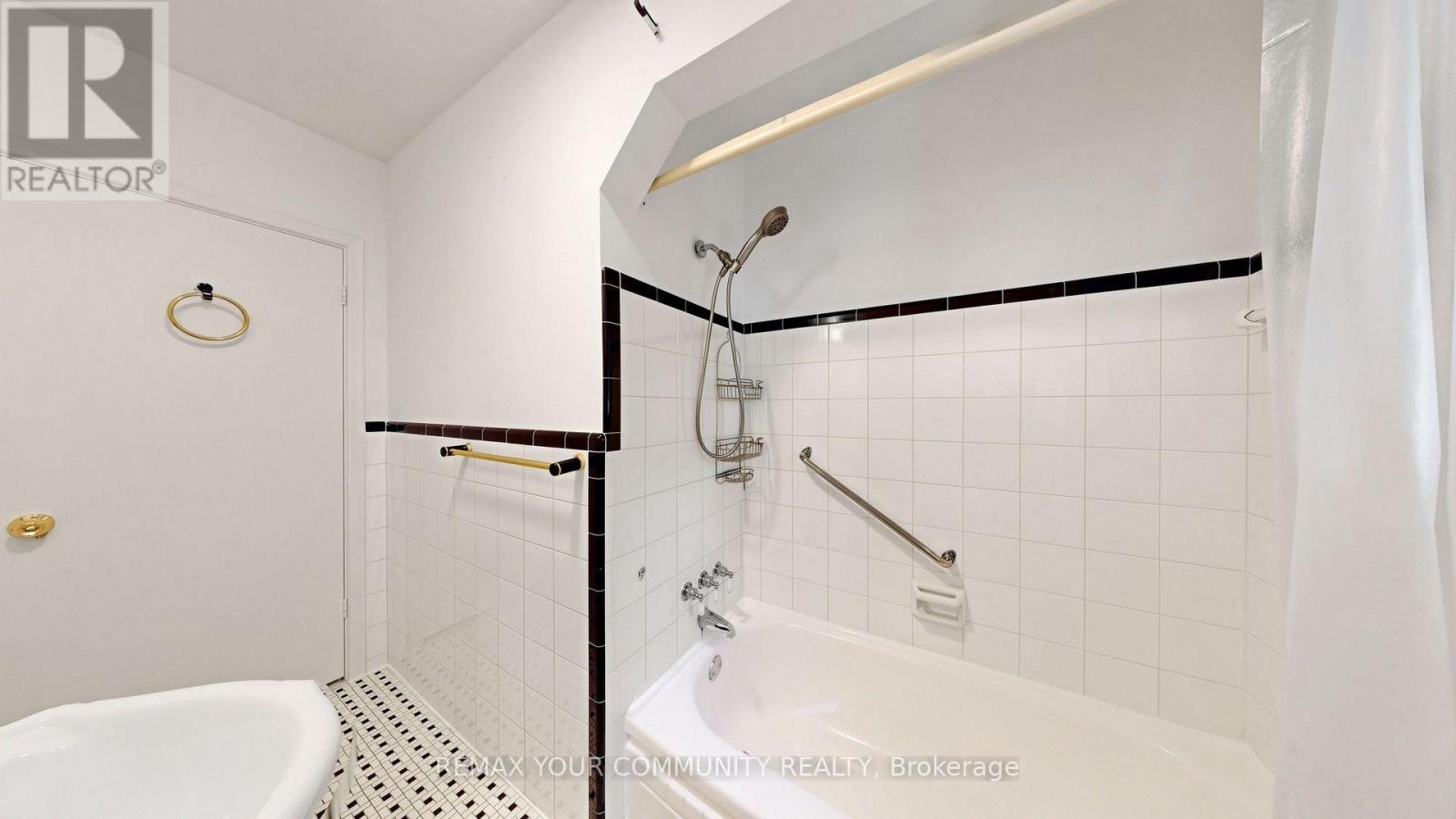 487 Hounslow Avenue, Toronto, ON photo 28