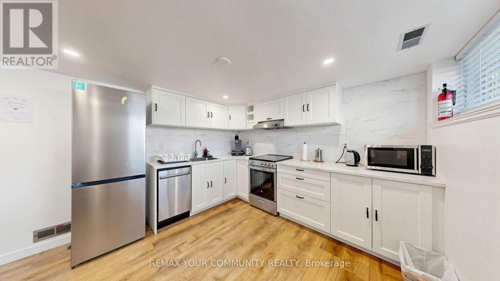 487 Hounslow Avenue, Toronto, ON photo 35