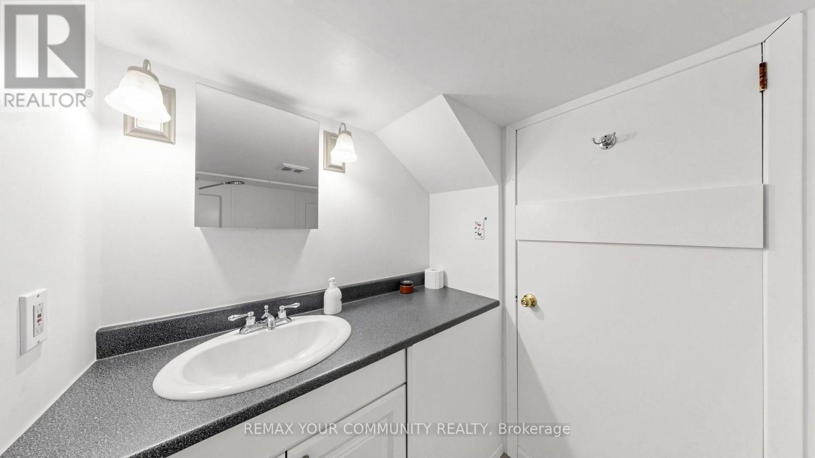 487 Hounslow Avenue, Toronto, ON photo 44