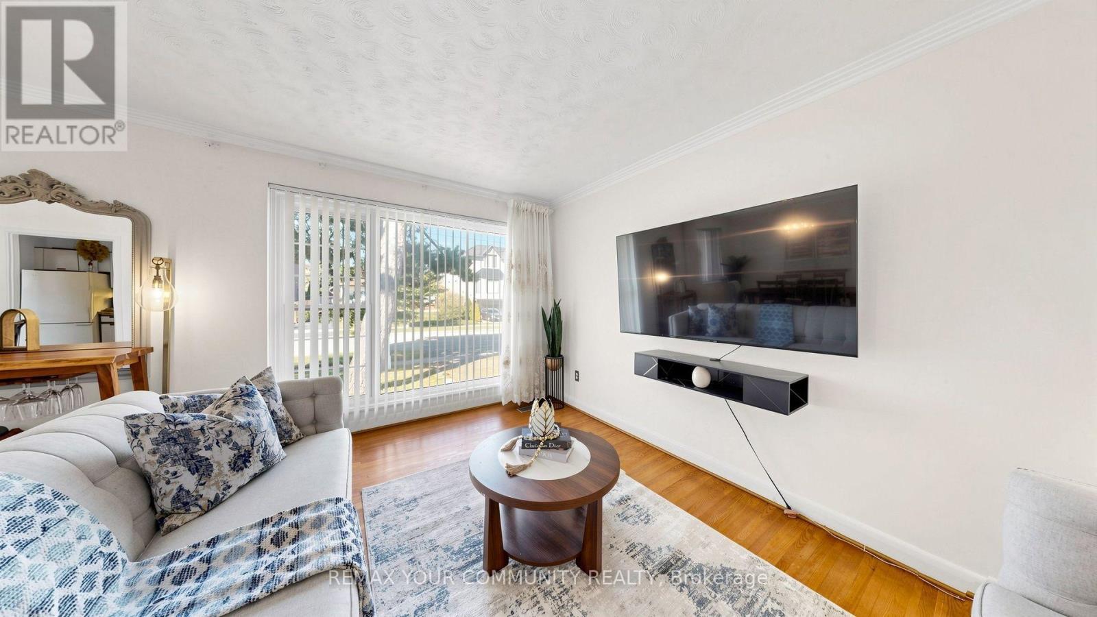 487 HOUNSLOW AVENUE - 5