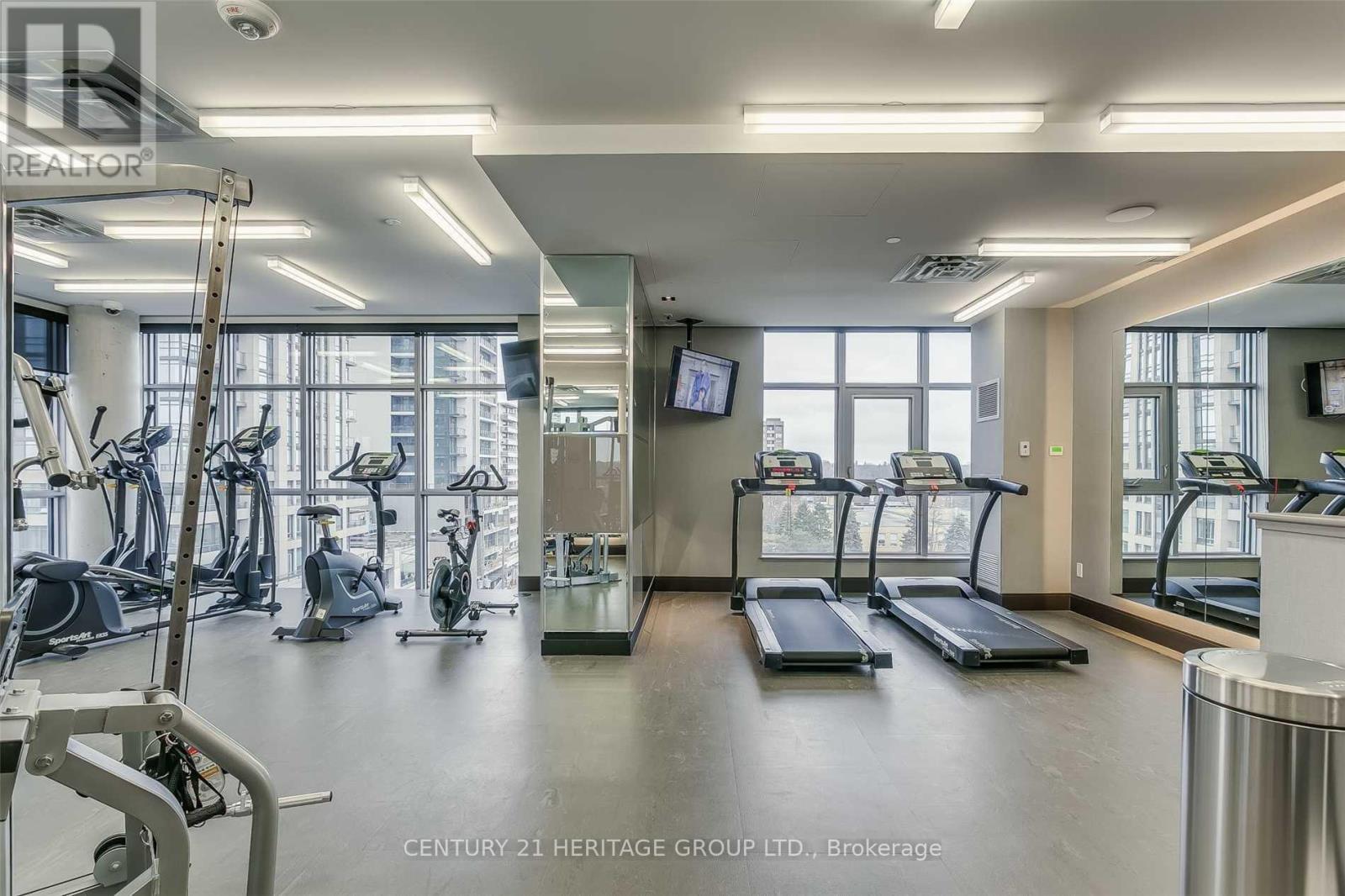 501 St Clair Avenue West — photo 12