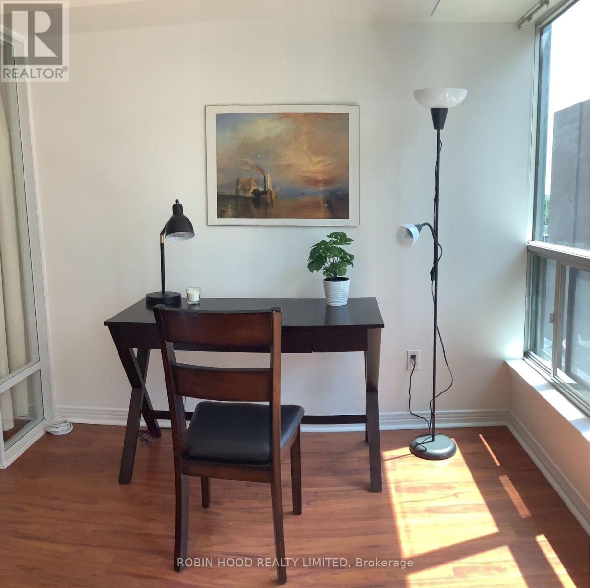 942 Yonge Street — photo 7