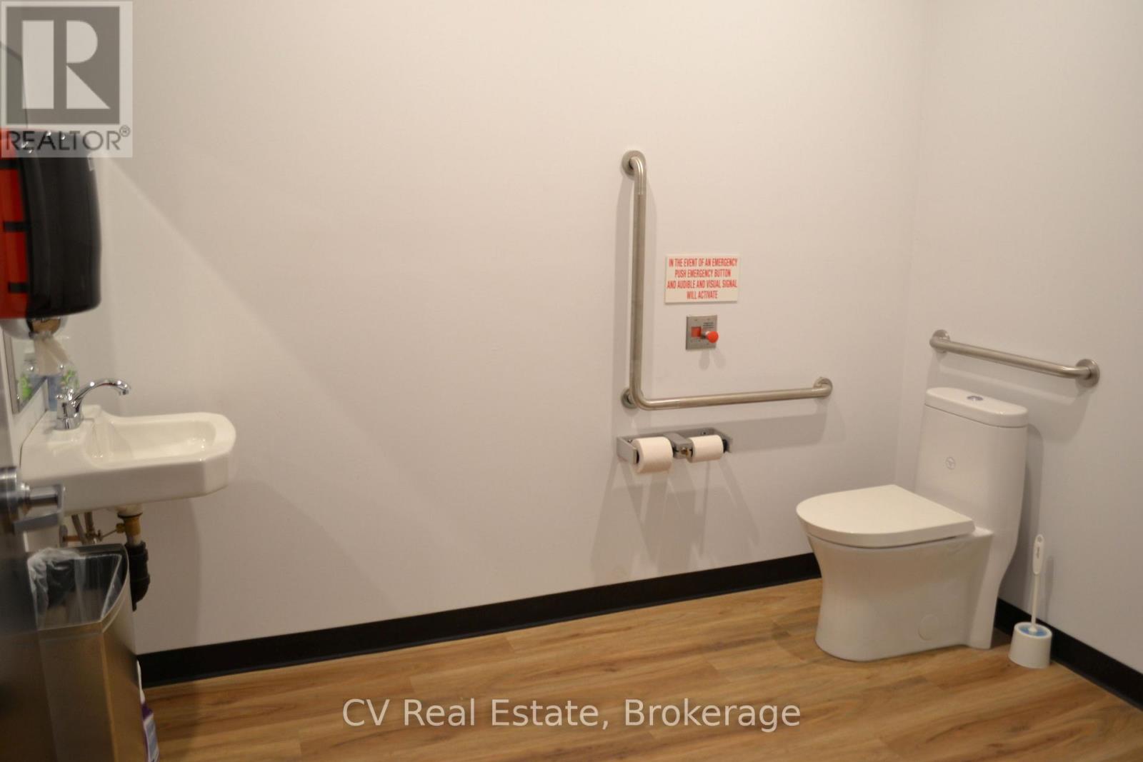 330 Boundary Road — photo 17