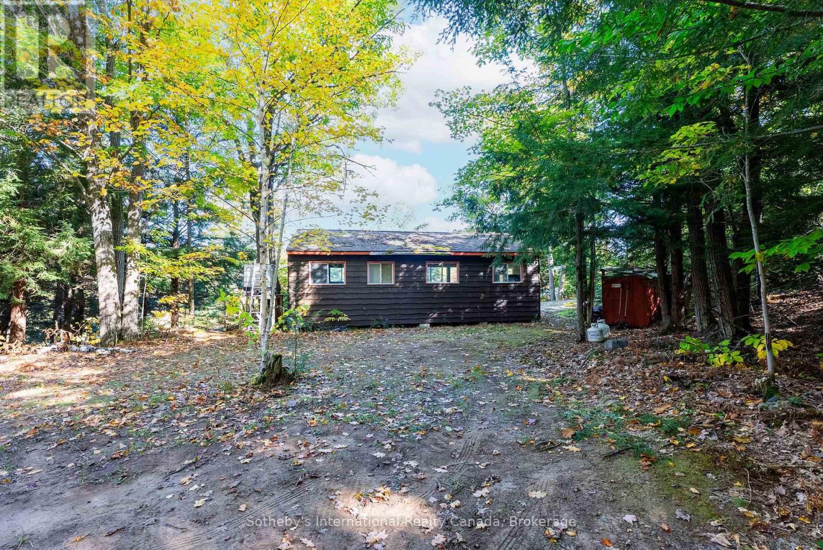 110 Carling Bay Road West — photo 16